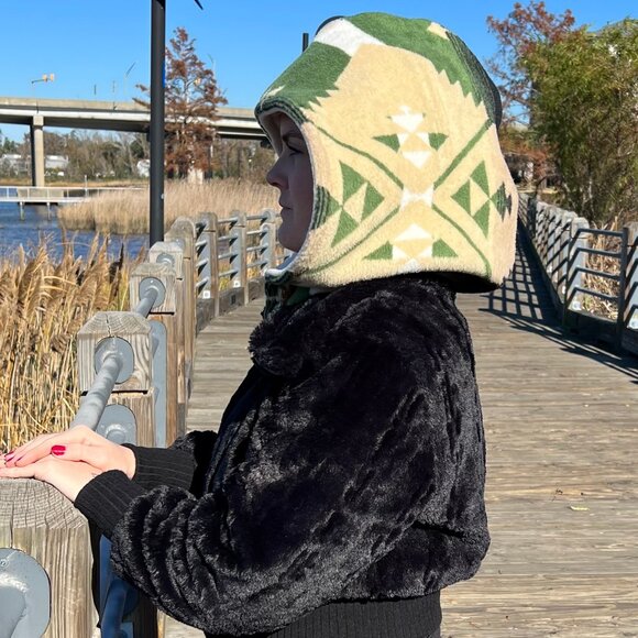 Hoodlette - Hat and Cowl All In One - Windriver